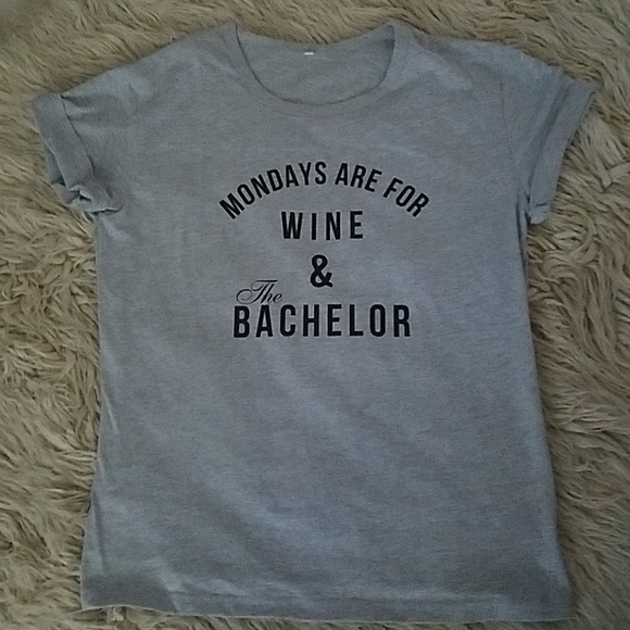 Mondays are for wine &The Bachelor tee - Picture 3 of 3